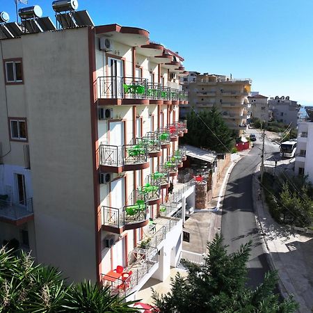 Unico Aparthotel Saranda Extérieur photo