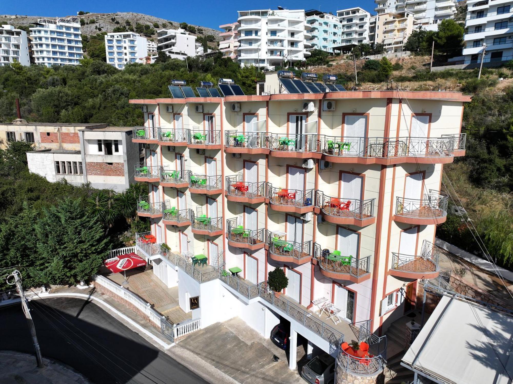 Unico Aparthotel Saranda Extérieur photo