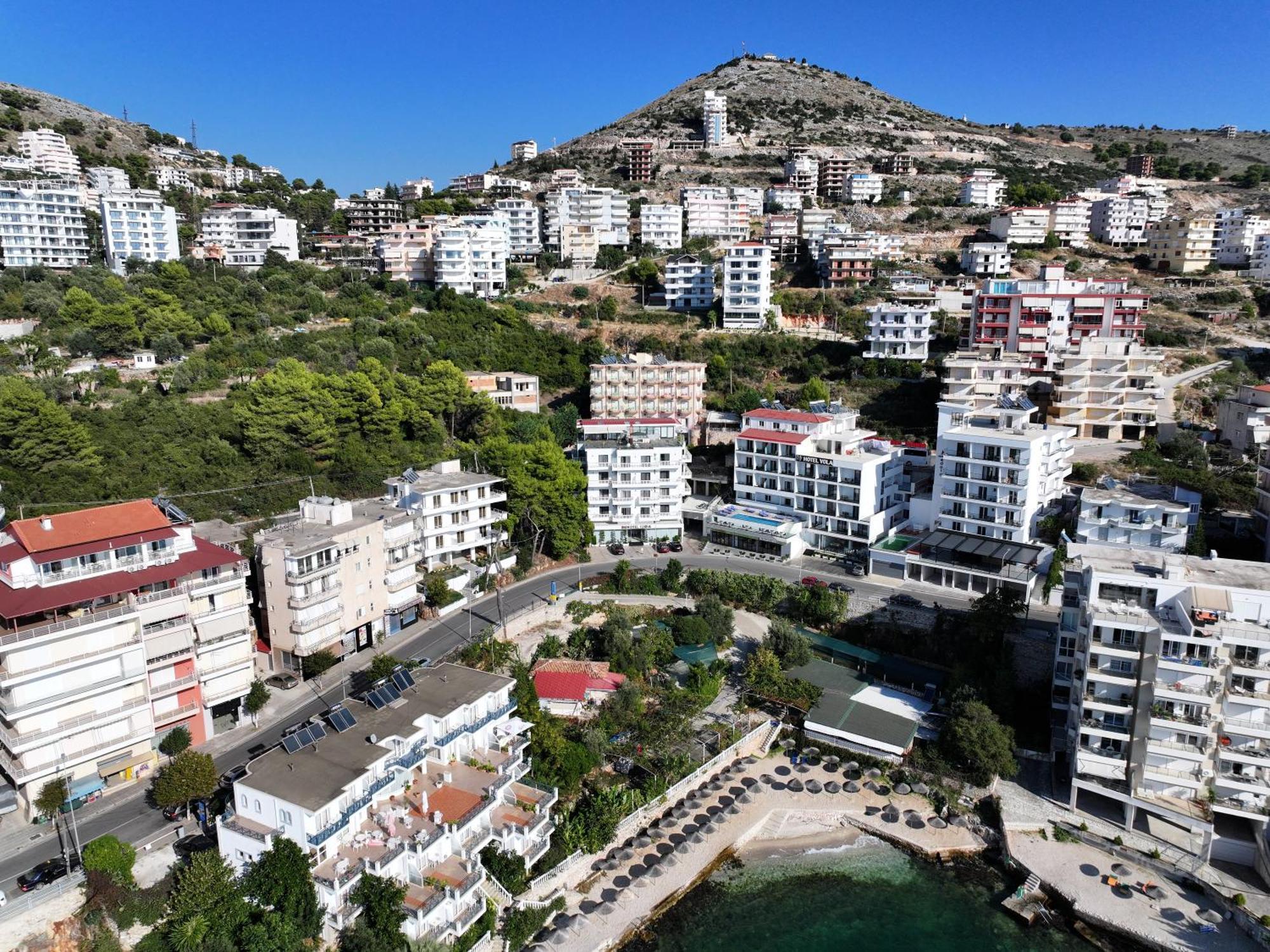 Unico Aparthotel Saranda Extérieur photo