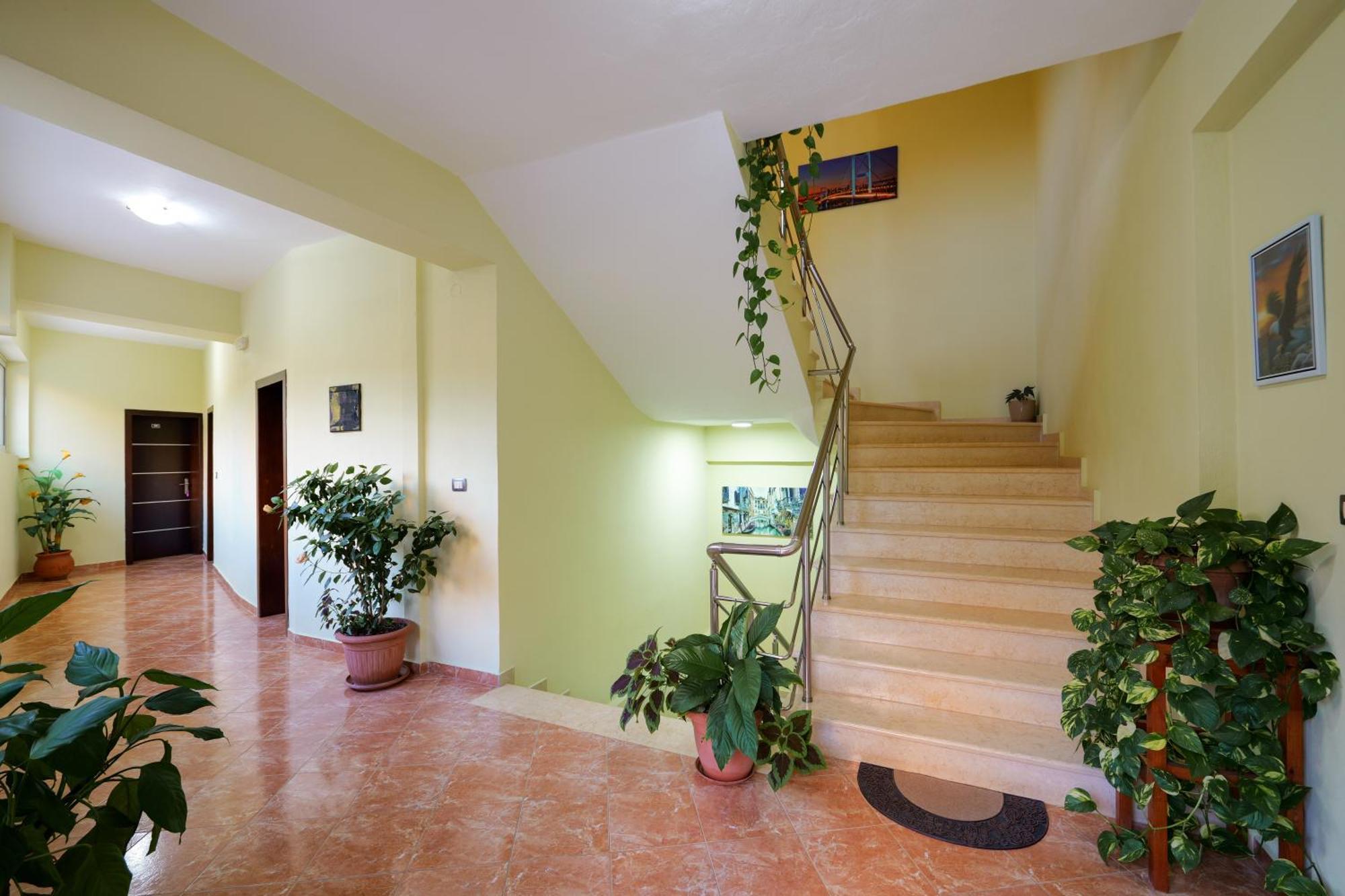 Unico Aparthotel Saranda Extérieur photo