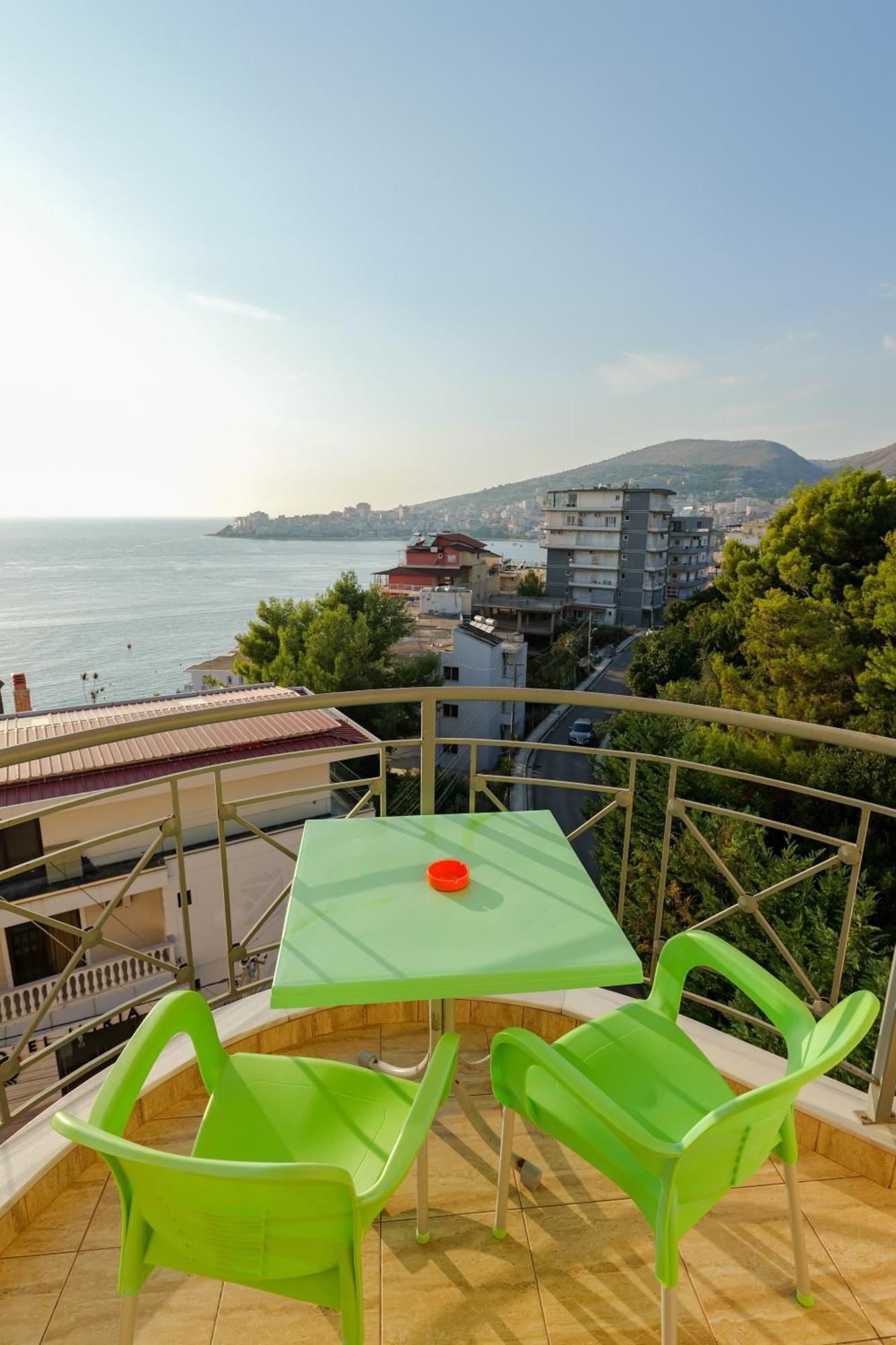Unico Aparthotel Saranda Extérieur photo