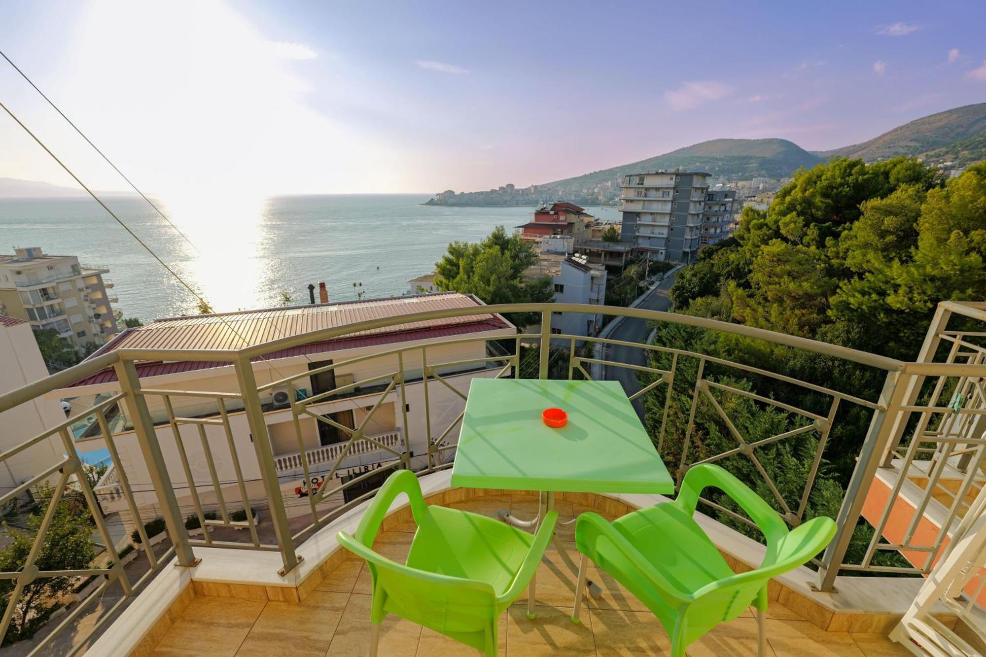 Unico Aparthotel Saranda Extérieur photo