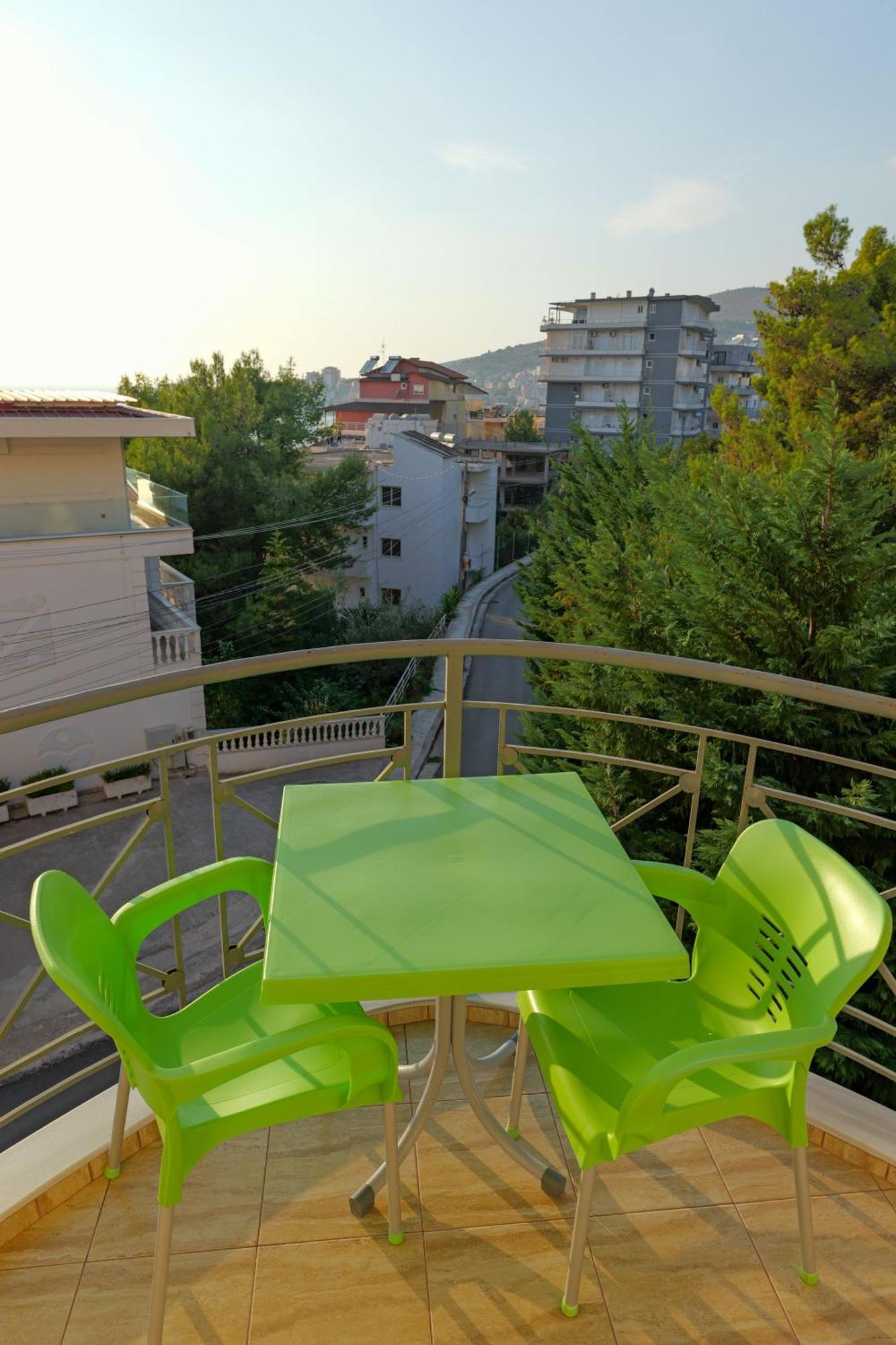 Unico Aparthotel Saranda Extérieur photo