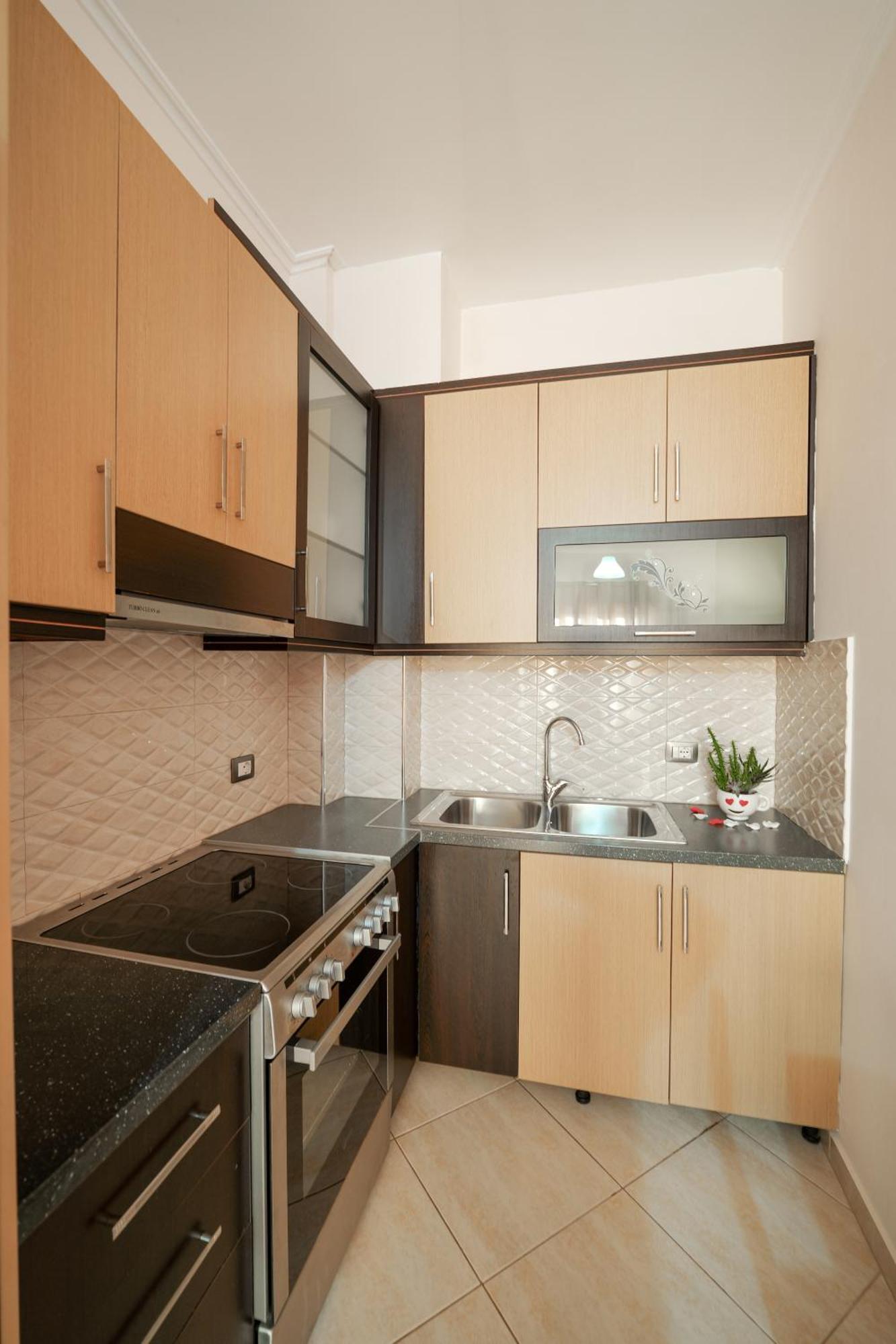 Unico Aparthotel Saranda Extérieur photo