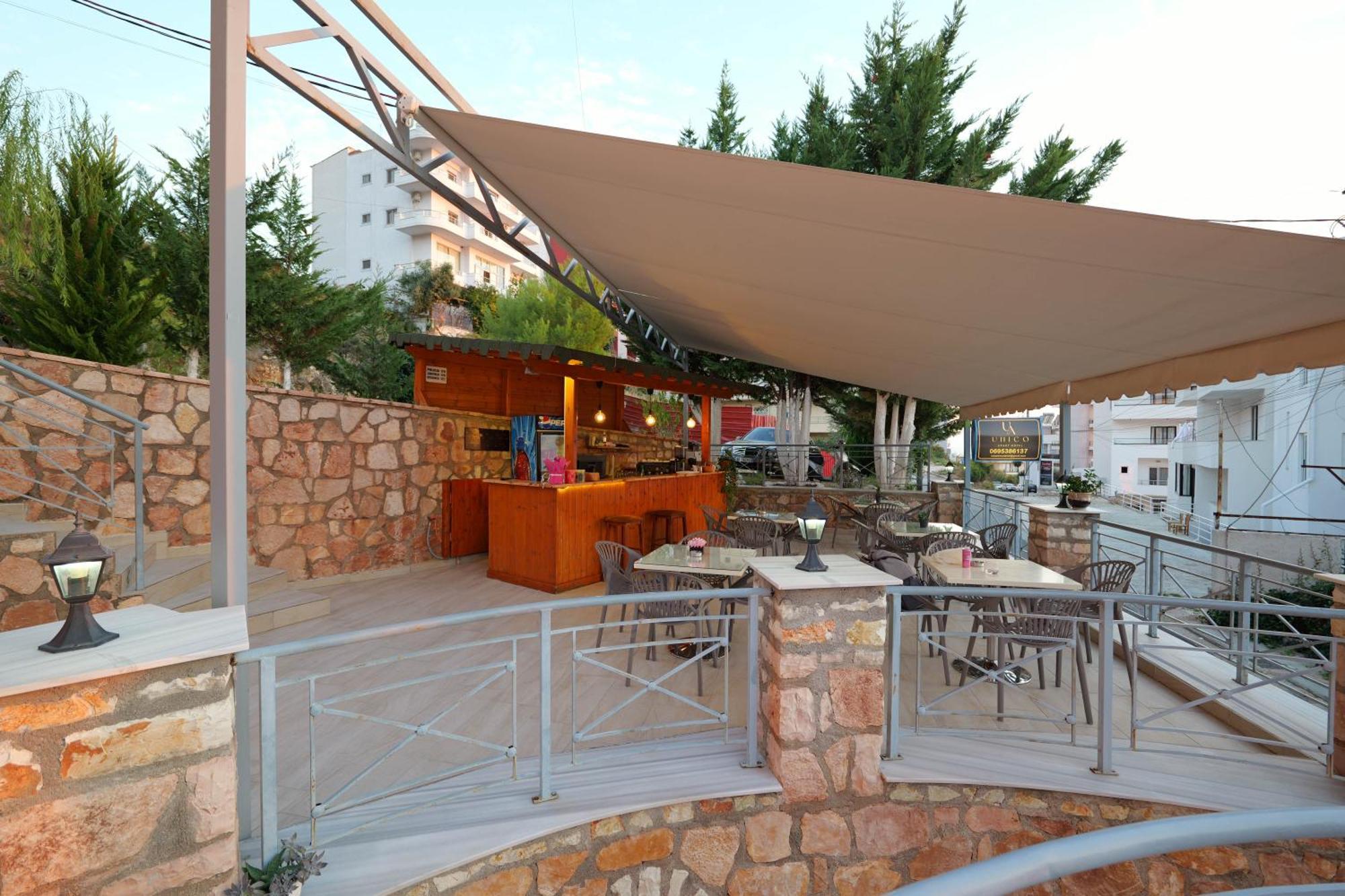 Unico Aparthotel Saranda Extérieur photo
