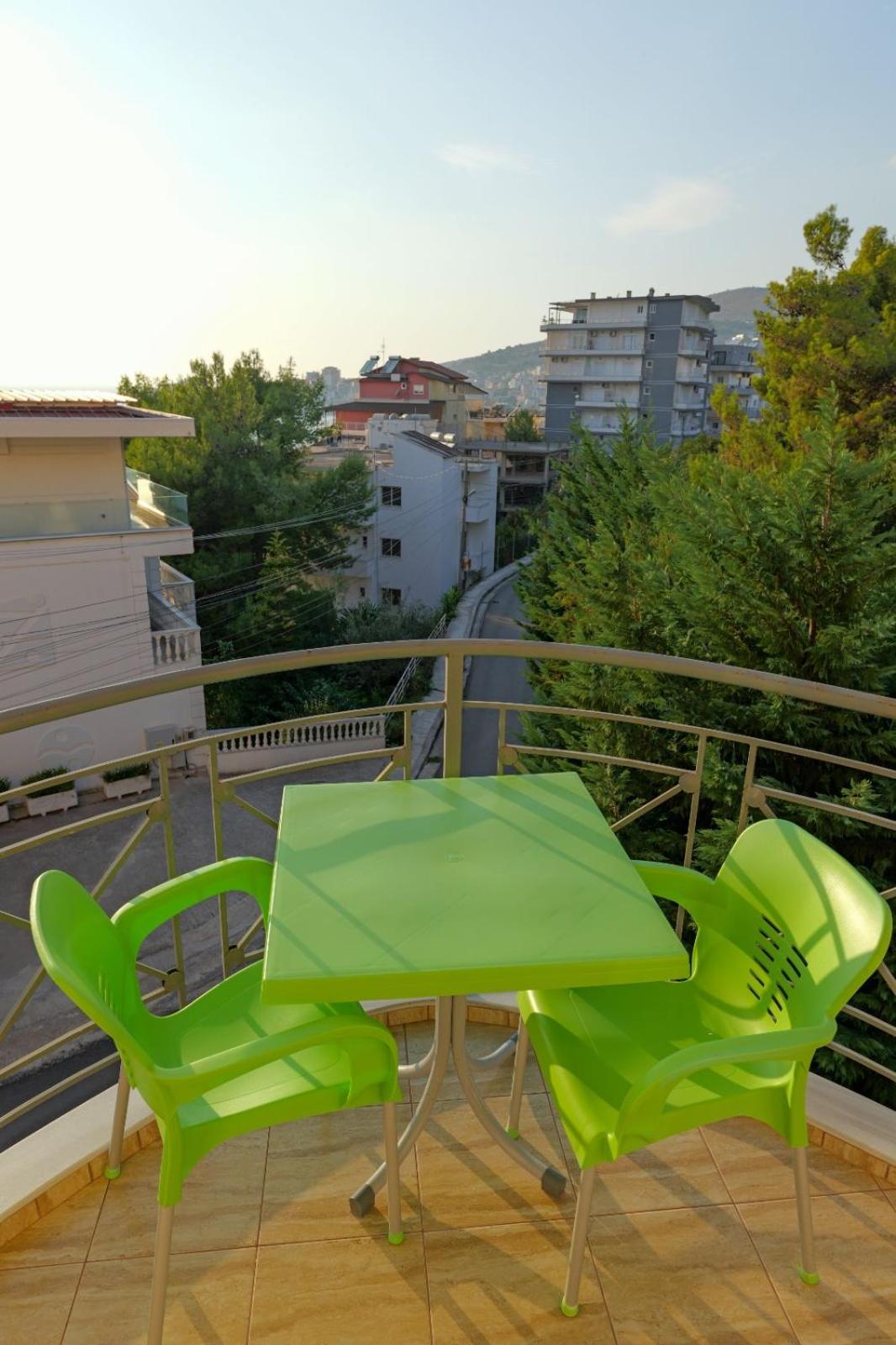 Unico Aparthotel Saranda Extérieur photo